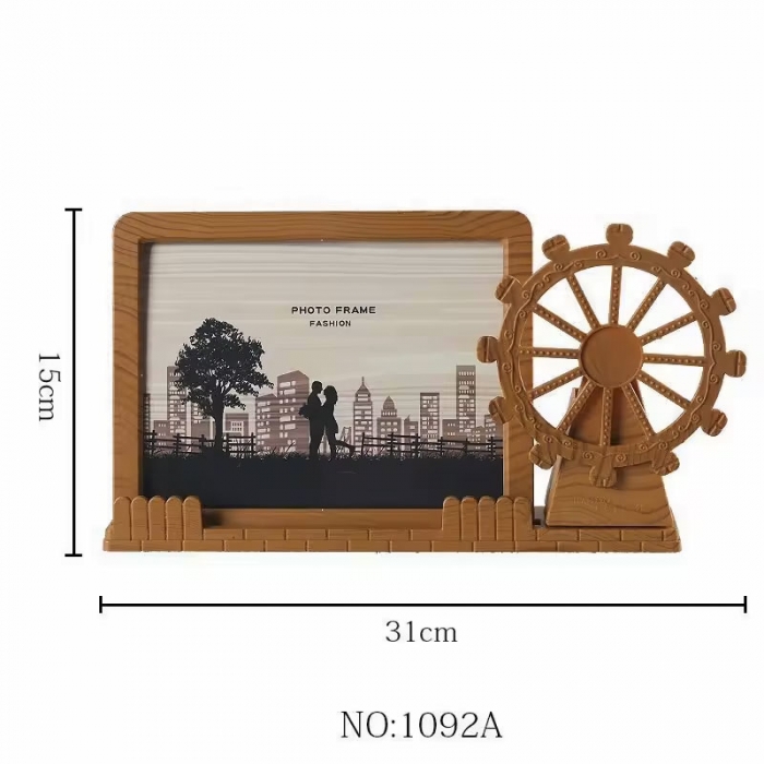 Waterwheel shape wood grain plastic photo frame